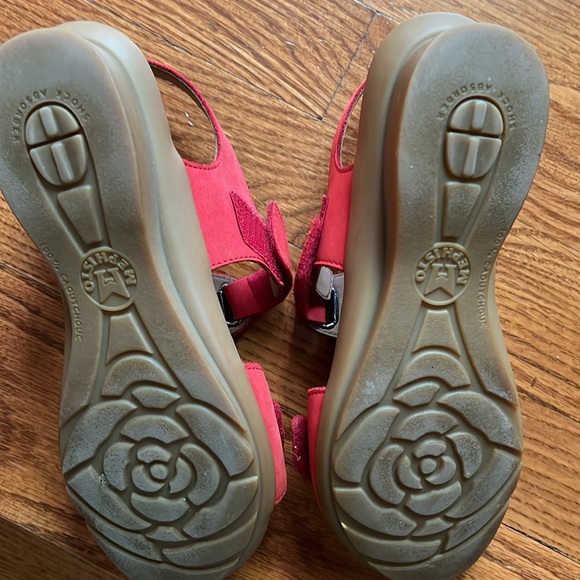 Mephistopheles red size 37 size 7-71/2 sandals euc - Picture 5 of 6